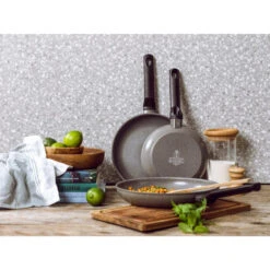 BK Granite Koekenpan Ø24 Cm 9 BK Granite Koekenpan Ø24 Cm -Huis Keuken 101 8004 3 1