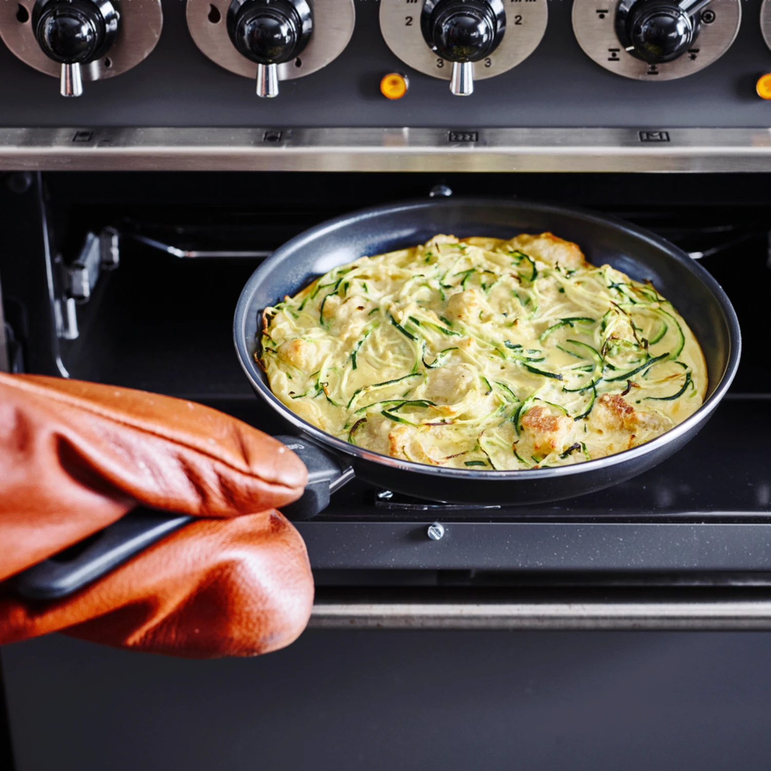 GreenPan Cambridge Black Koekenpan Ø28 Cm (voor Alle Warmtebronnen) 5 GreenPan Cambridge Black Koekenpan Ø28 Cm (voor Alle Warmtebronnen) - Afbeelding 5